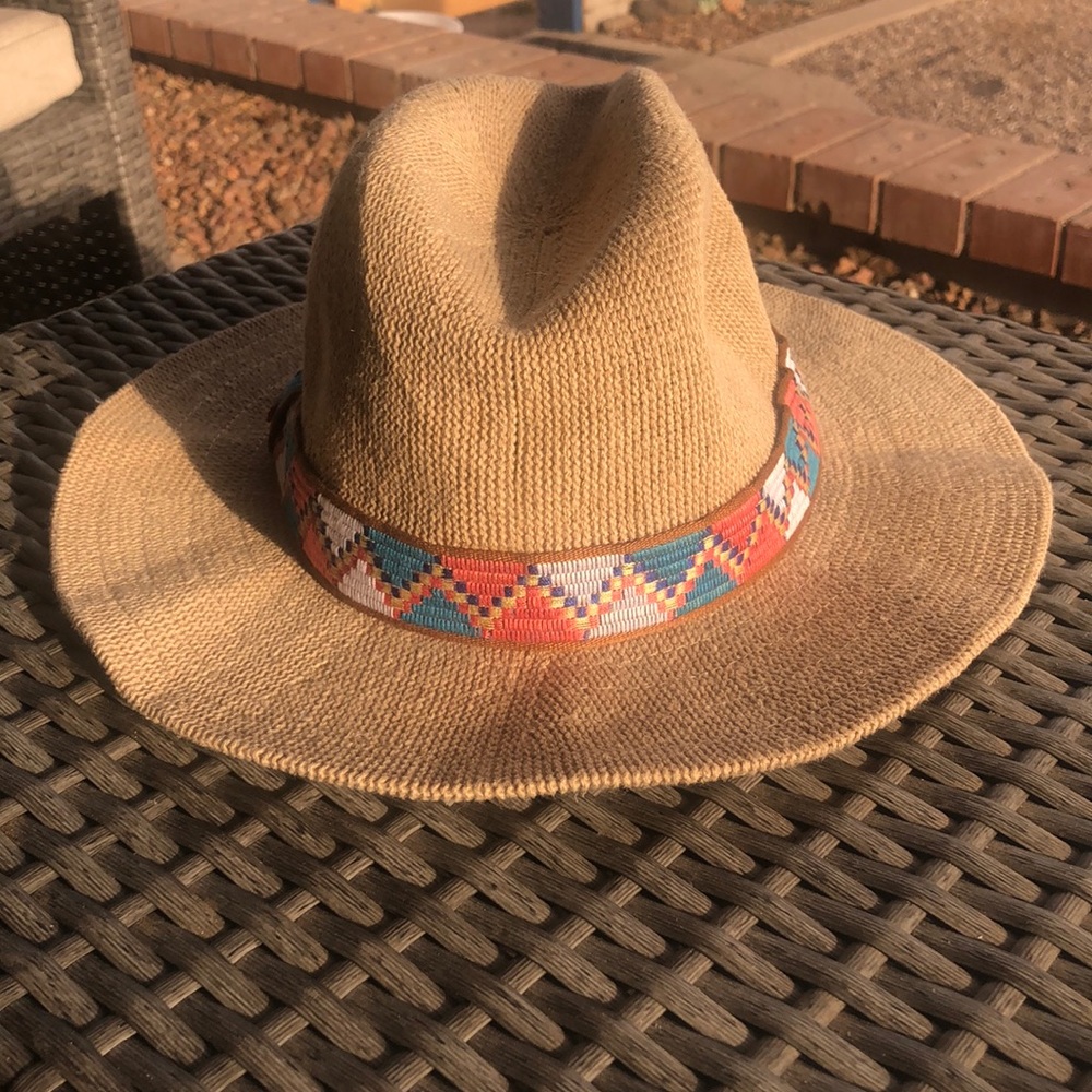 Prana hat. Never worn, too small for my head